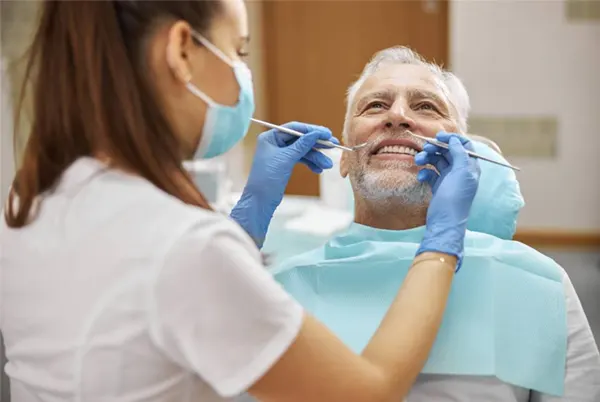 Dental-implants-seniors