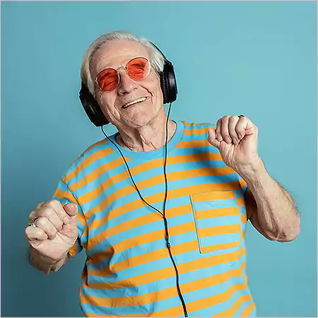 Group-music-activities-for-old-people